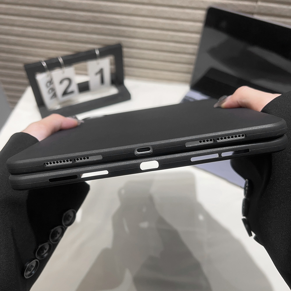 シンプルで美しい白いラインの猫のイラスト入りマットタブレット - Poco Tablet Accessories のレビューと価格